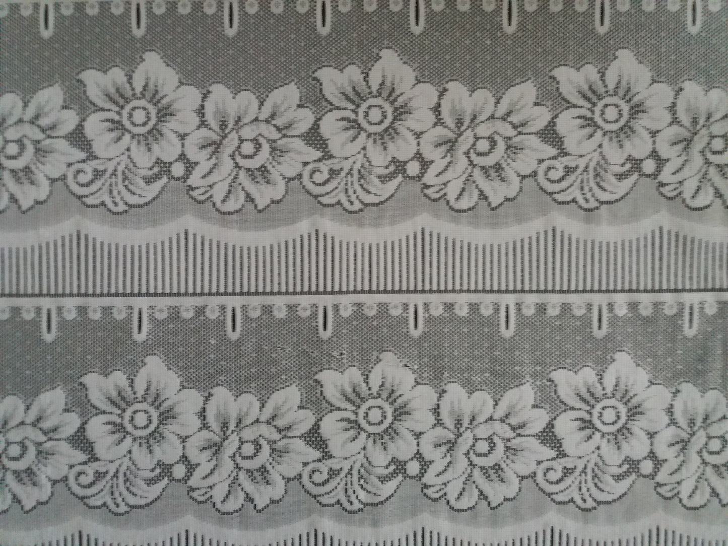 Rideau modulable blanc 60 cm de largeur motif Floralie