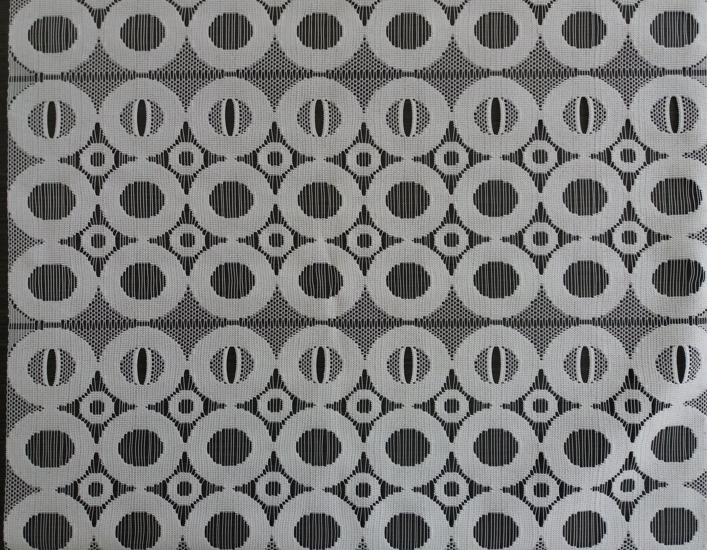 Tenda bianca con motivo a cerchi - zoom