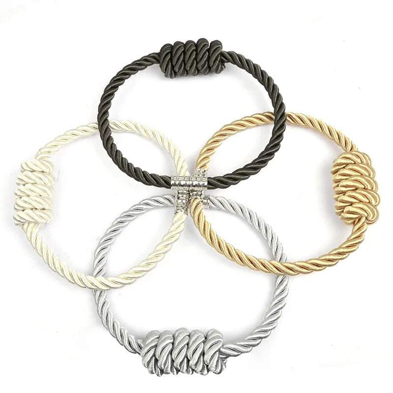 "bracelet corde tressée élégante et robuste"    (elegant braided rope bracelet and sturdy)