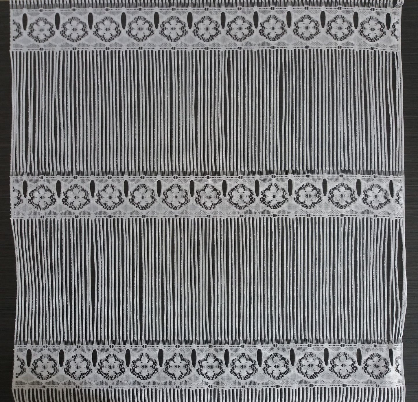 Rideau modulable blanc 45 cm de largeur motif Olga