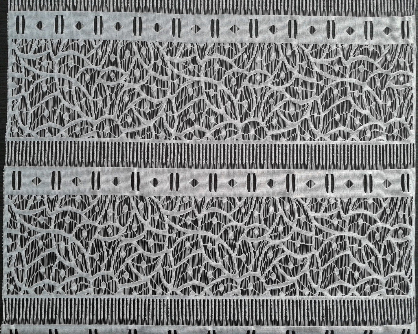 Rideau brise-bise blanc motif Géométrie (Zoom)