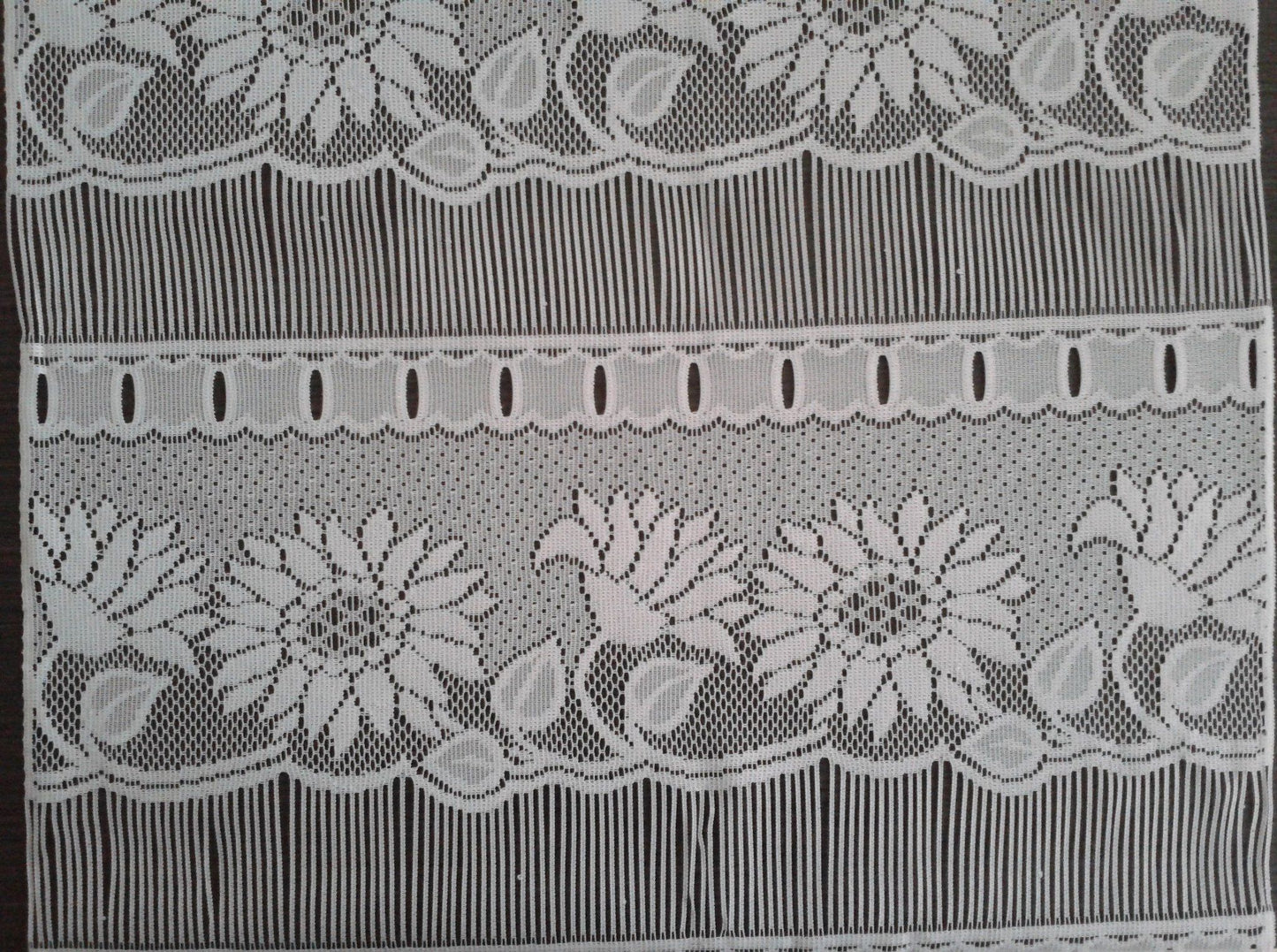 Rideau brise-bise blanc motif Tournesol (Zoom)