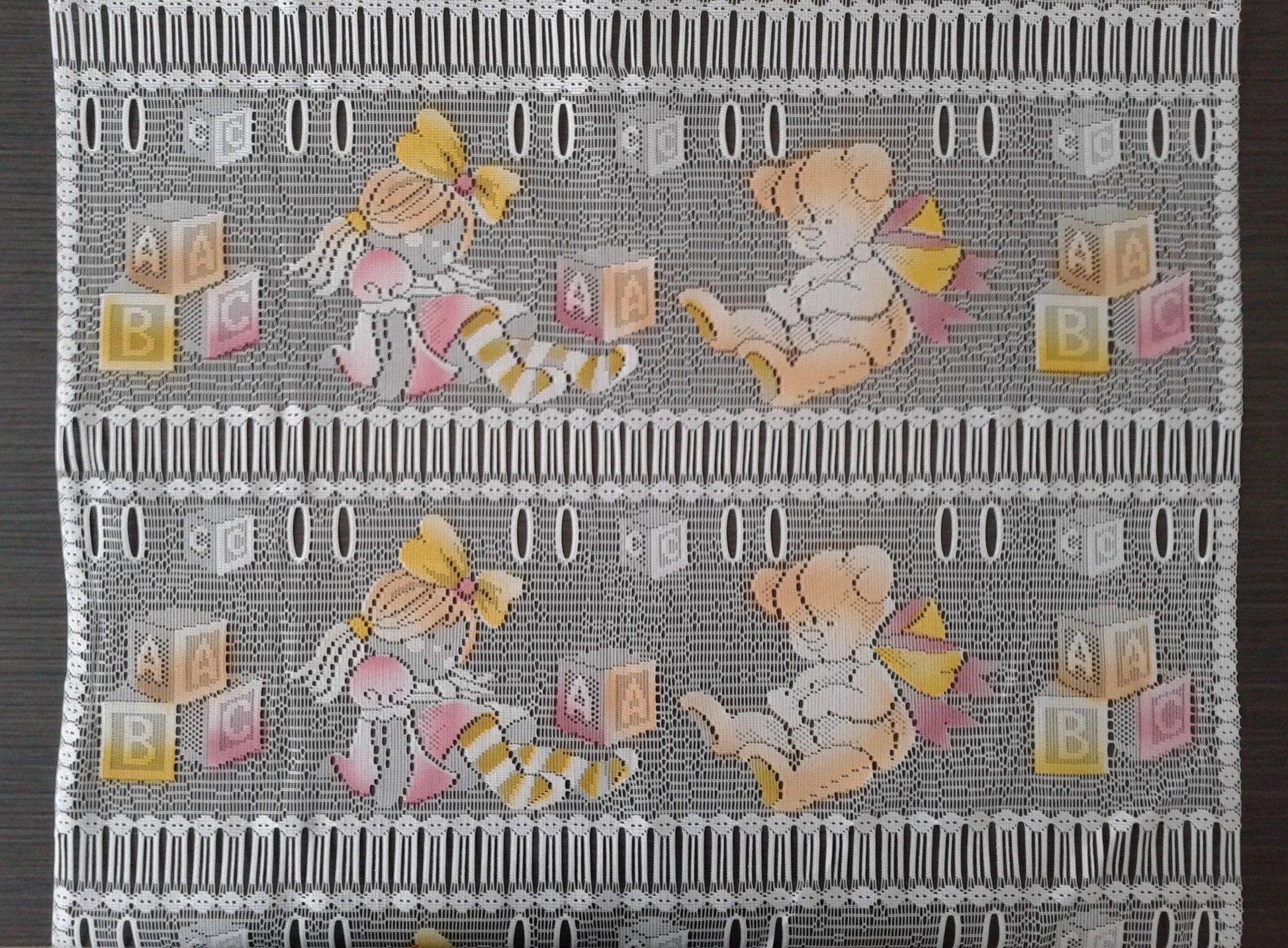Rideau brise-vue coloré motif Bambin