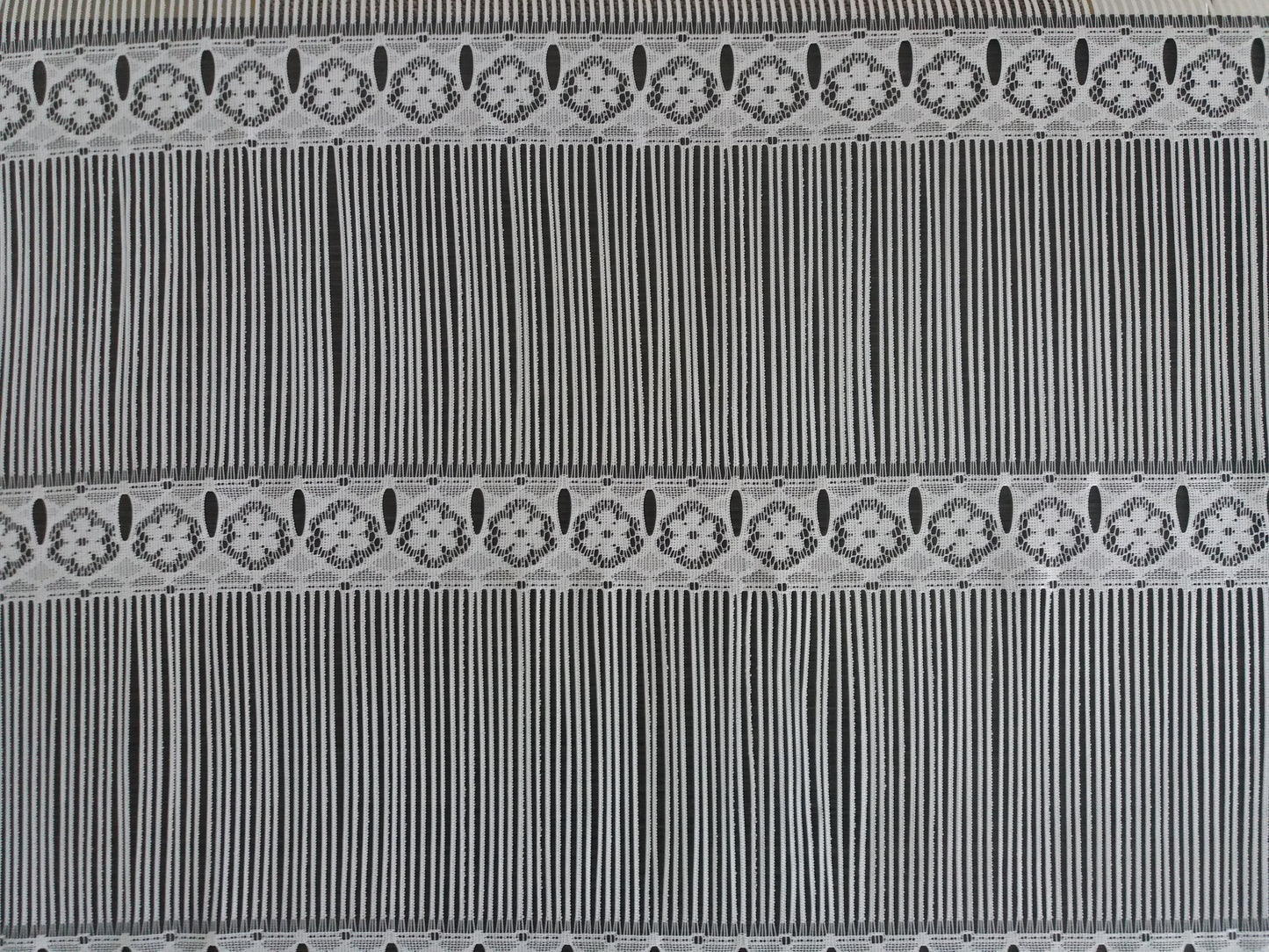 Rideau modulable blanc 90 cm de largeur motif Olga