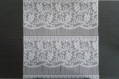 Tenda schermata bianca con motivo arabesco