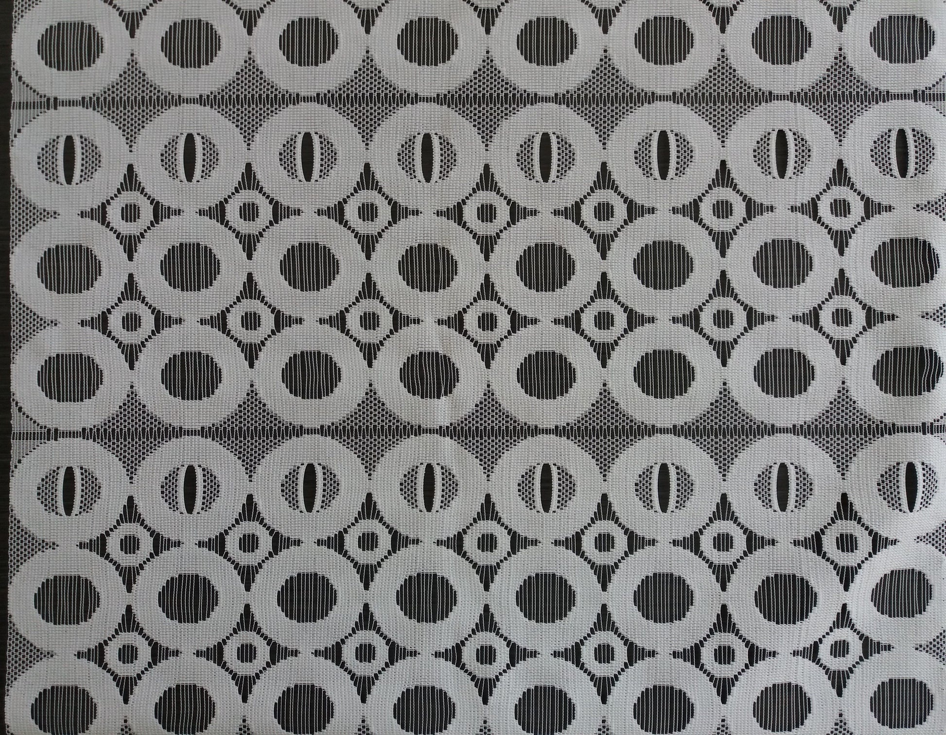 Tenda bianca con motivo a cerchi - zoom