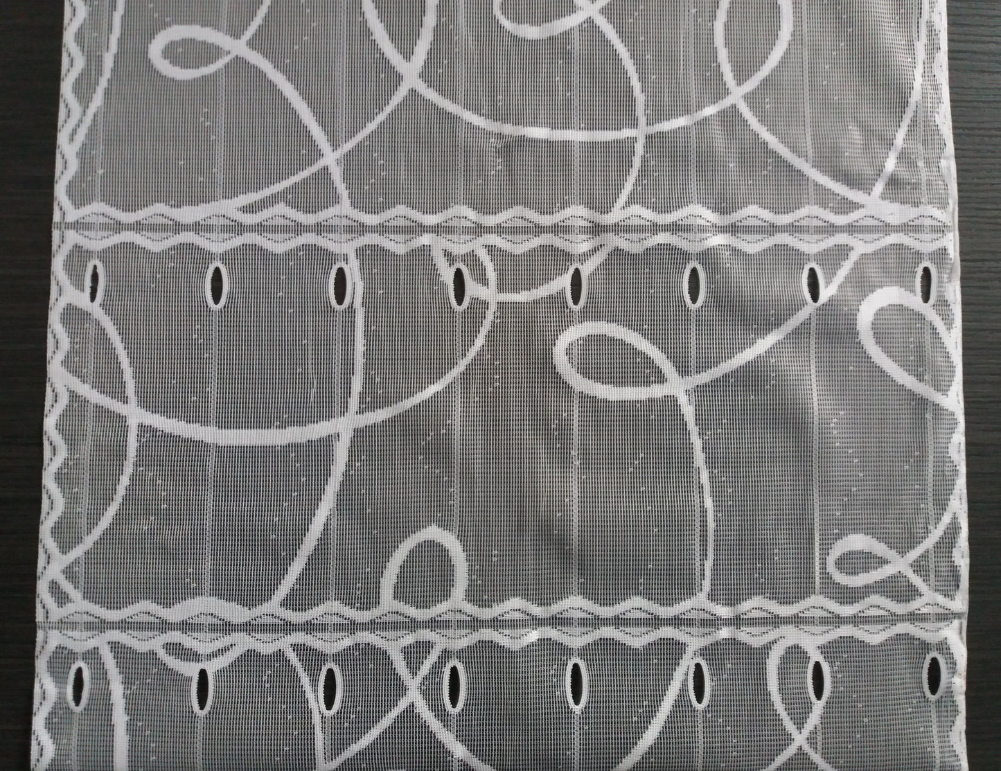 Tenda schermata bianca curva