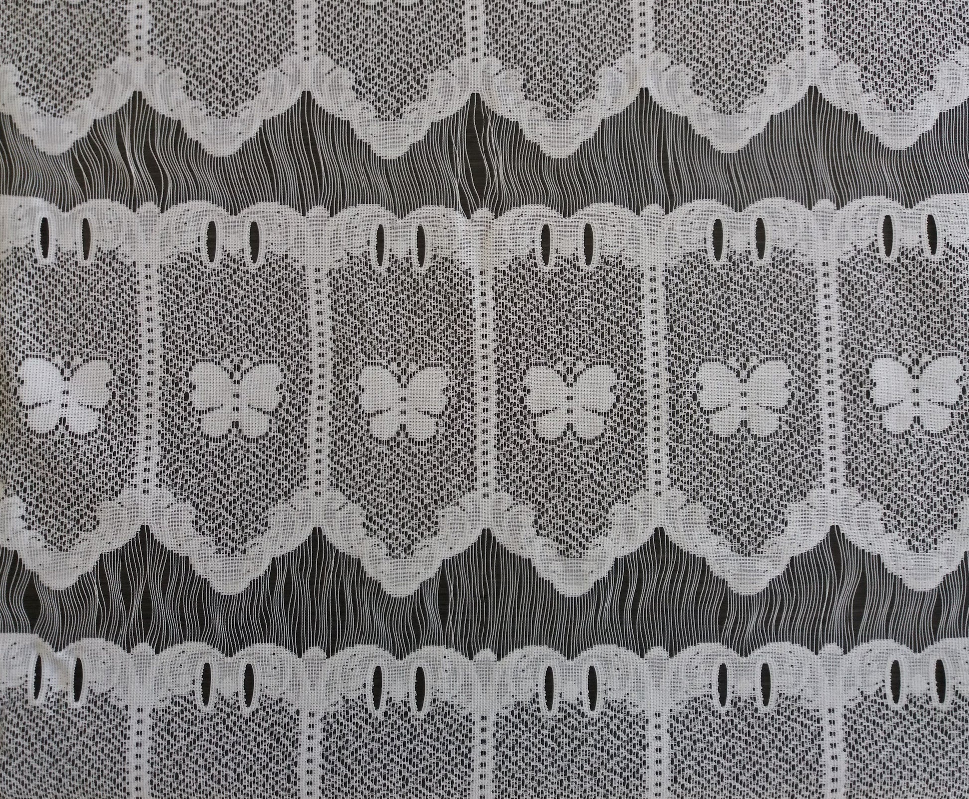 Tenda bianca con motivo a farfalla (zoom)