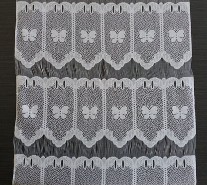 Tenda bianca con motivo a farfalla