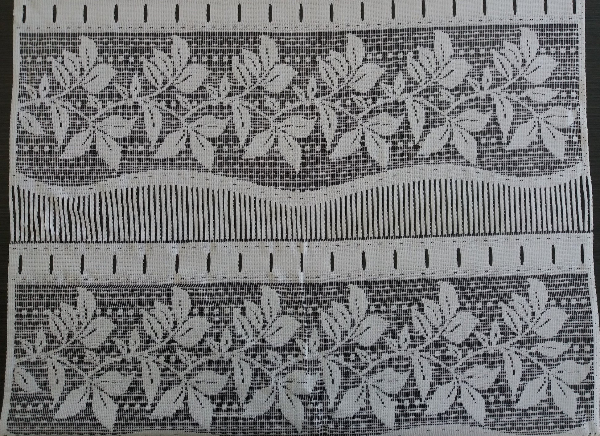 Tenda privacy bianca con motivo fogliame (Zoom)