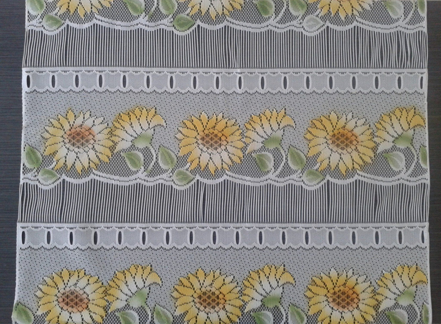 Tenda privacy colorata con motivo a girasole