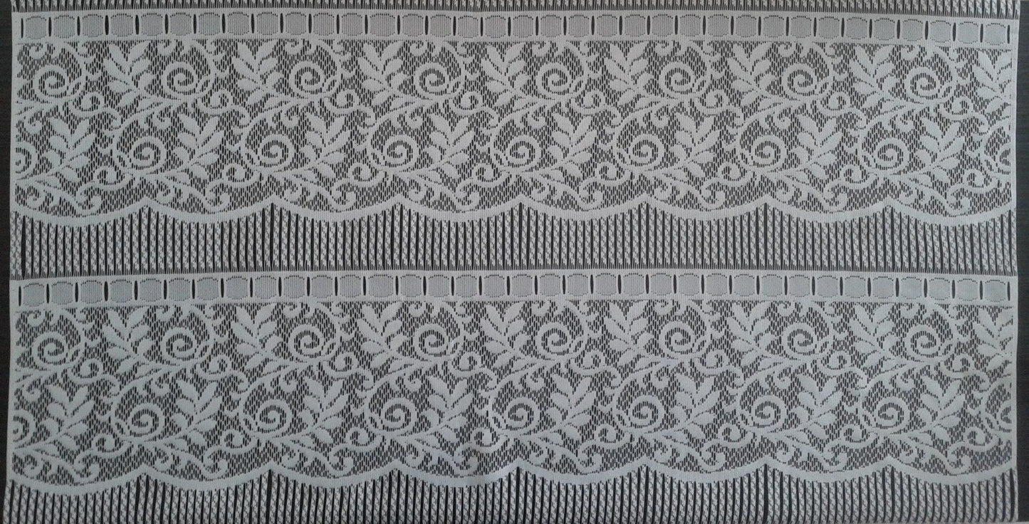 Tenda velata bianca con motivo arabesco