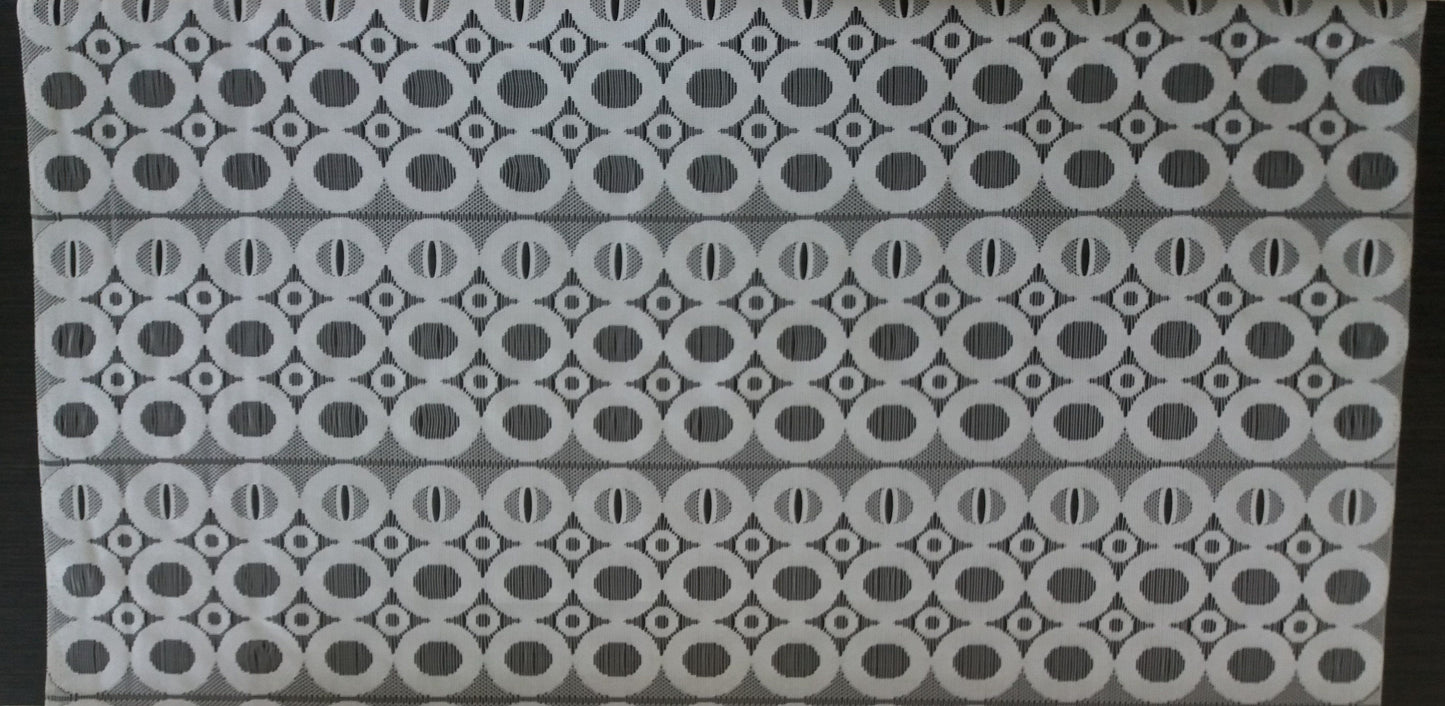 Tenda velata bianca con motivo a cerchi