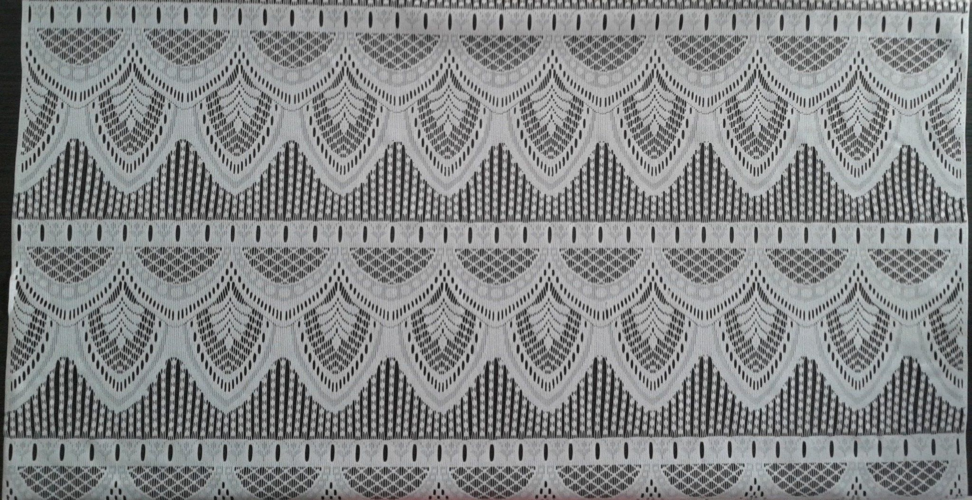 Tenda bianca a spina di pesce