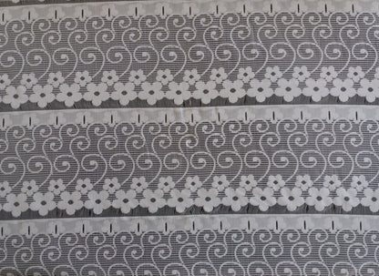 Tenda velata bianca a motivi floreali (Zoom)